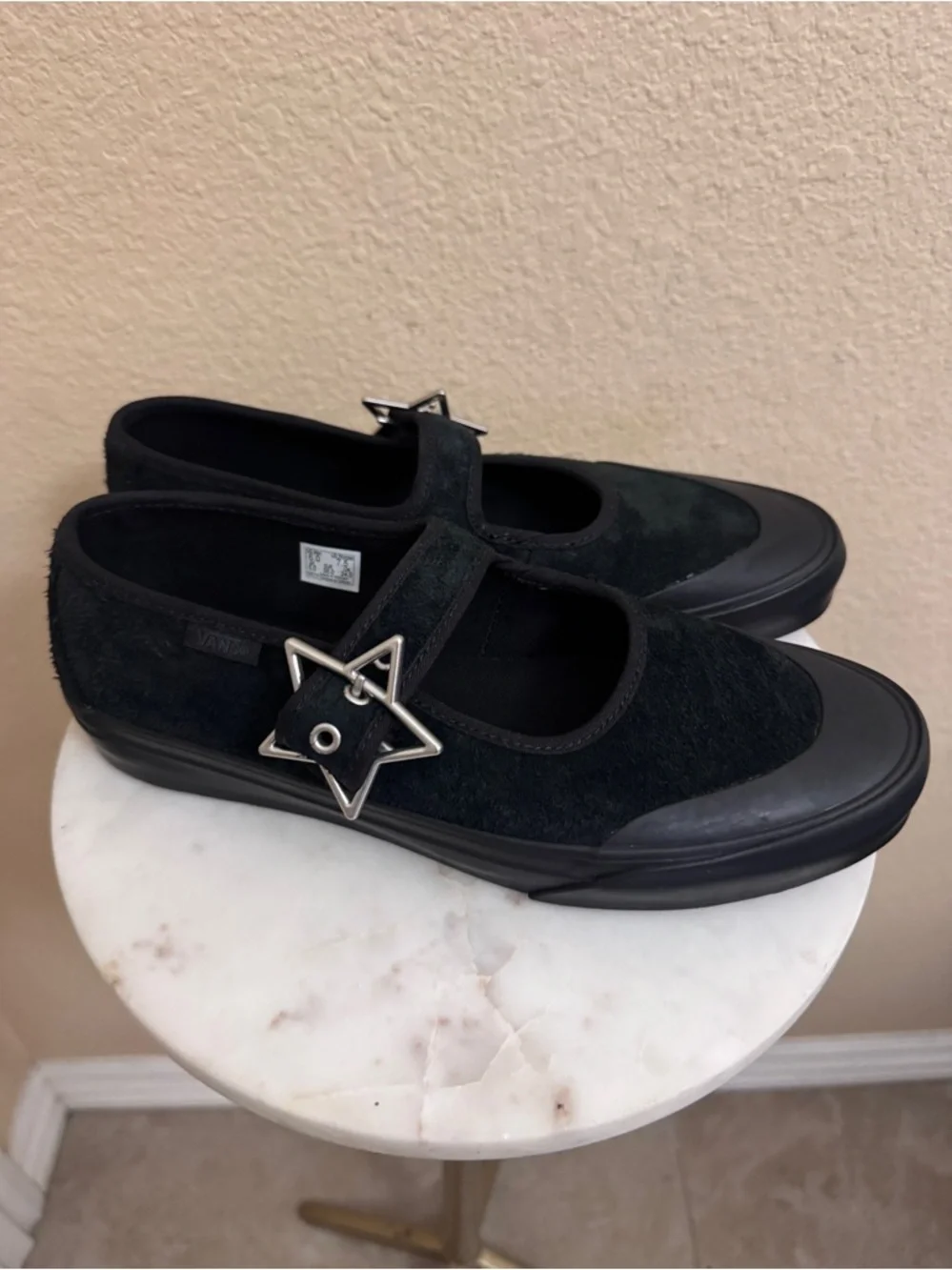 NEW Women VANS Mary Jane trendy sneakerina shoes suede Black Star Buckle Sz 7.5 - Picture 2 of 8